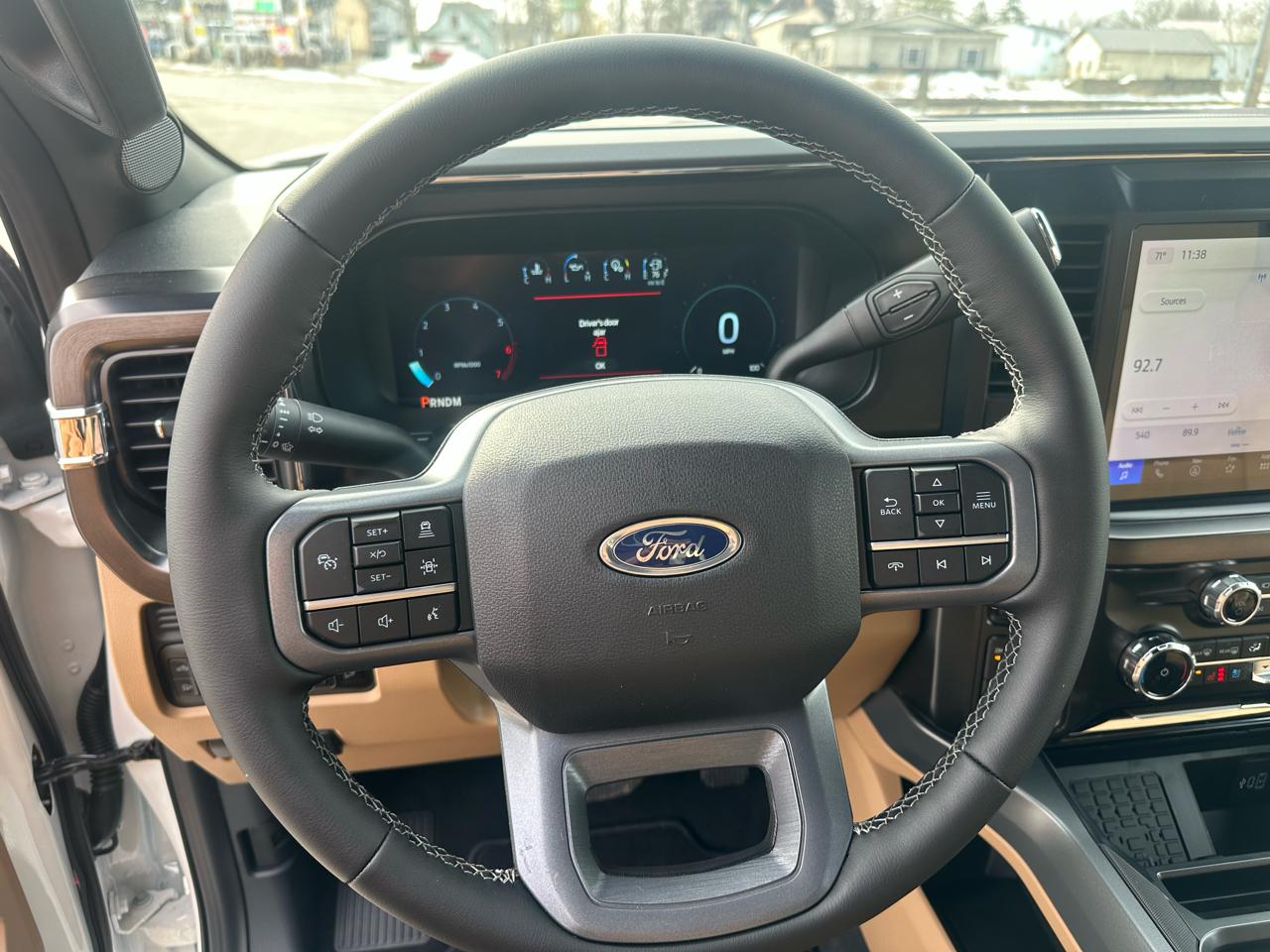 Ford F-250 SD Lariat Crew Cab 4WD 2026