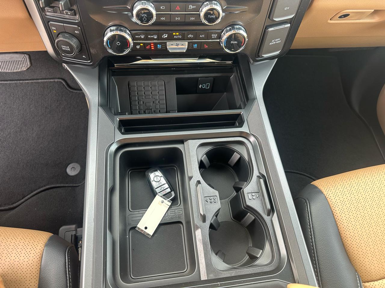 Ford F-250 SD Lariat Crew Cab 4WD 2026