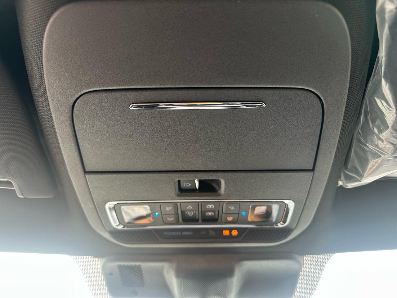 Ford F-250 SD Lariat Crew Cab 4WD 2026