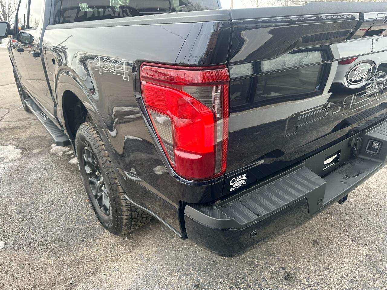 Ford F-150 XLT SuperCrew 4WD 2026