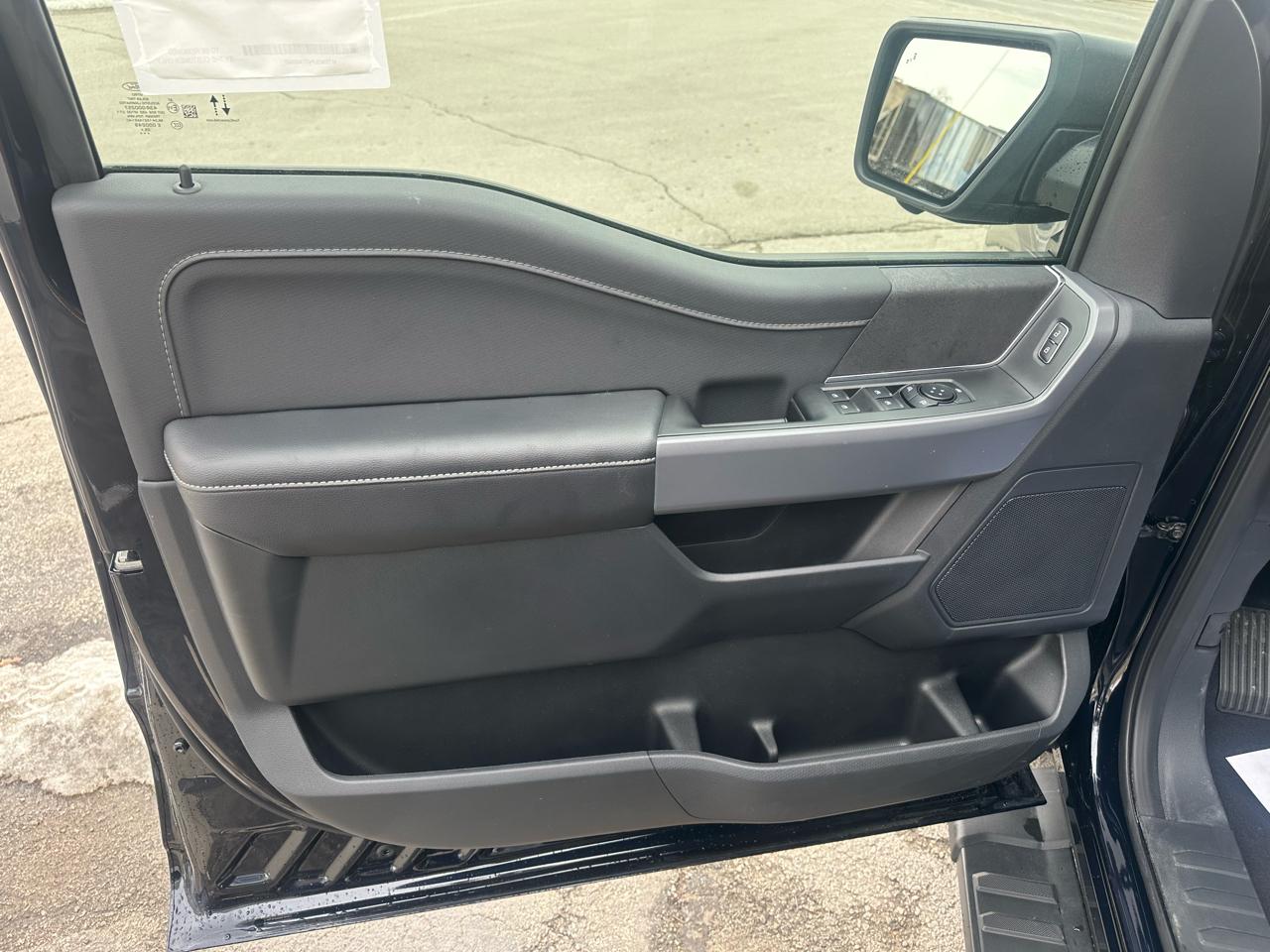 Ford F-150 XLT SuperCrew 4WD 2026