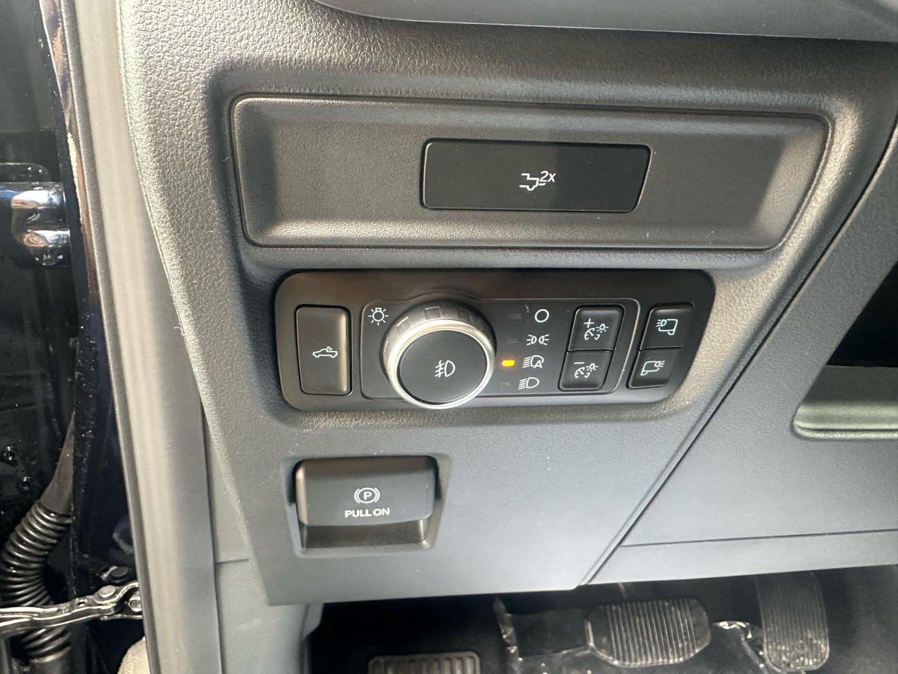 Ford F-150 XLT SuperCrew 4WD 2026