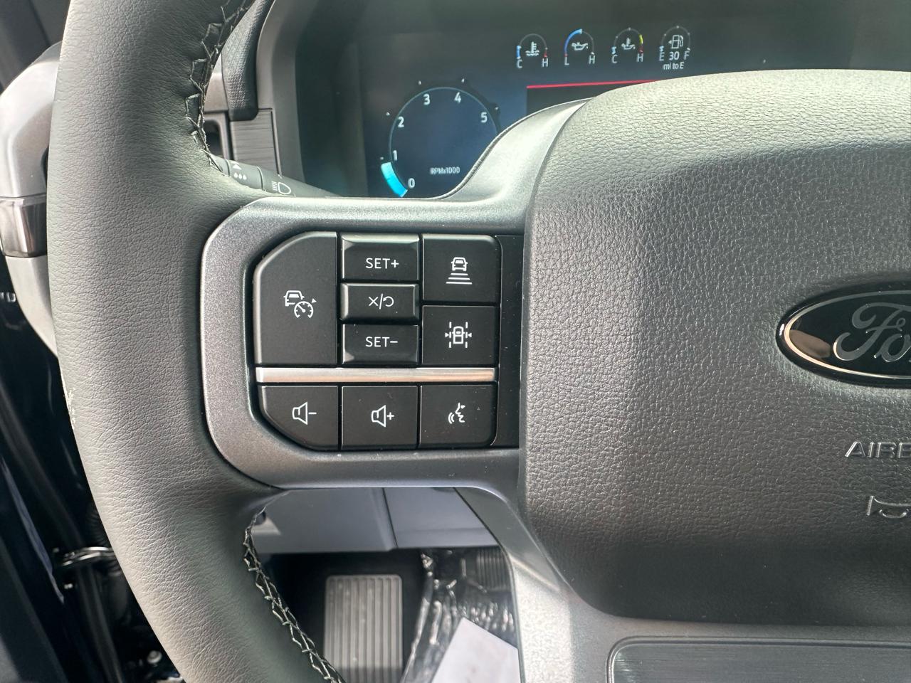 Ford F-150 XLT SuperCrew 4WD 2026