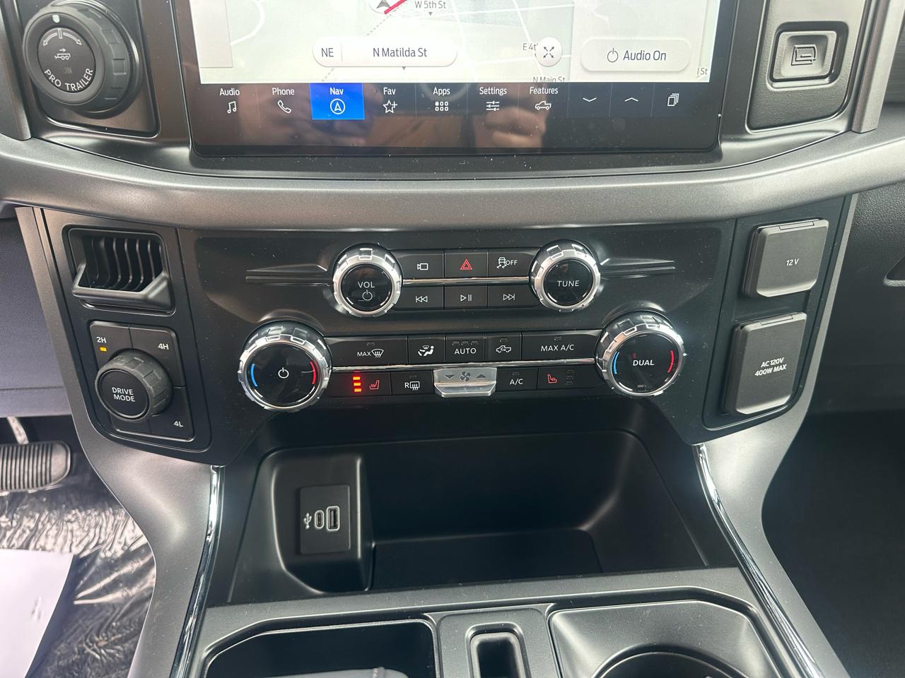 Ford F-150 XLT SuperCrew 4WD 2026