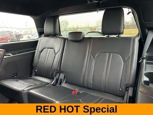 Ford Expedition Platinum 4WD 2023