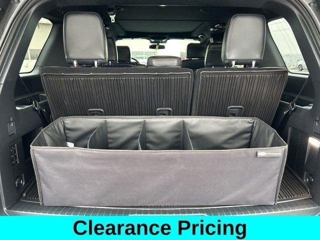 Ford Expedition Platinum 4WD 2023