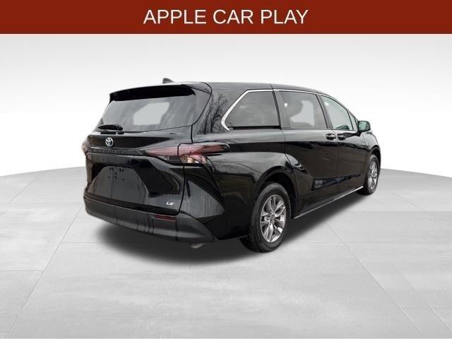 Toyota Sienna LE 8 Passenger 2025