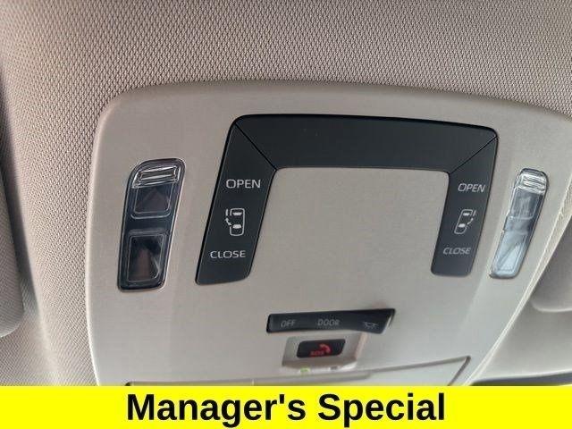 Toyota Sienna LE 8 Passenger 2025