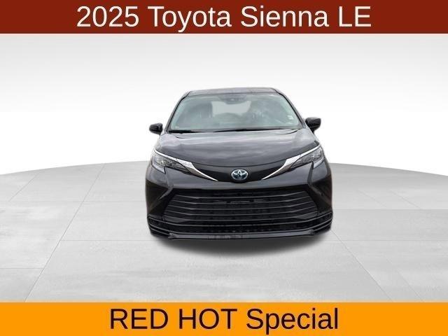 Toyota Sienna LE 8 Passenger 2025