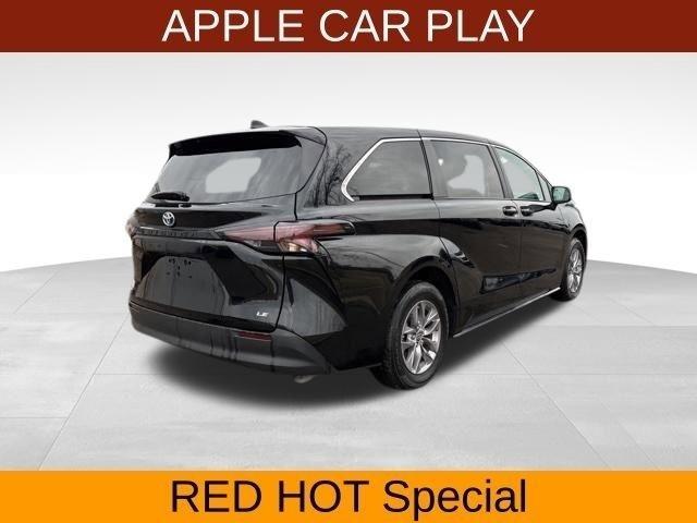 Toyota Sienna LE 8 Passenger 2025