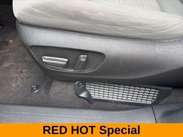 Toyota Sienna LE 8 Passenger 2025