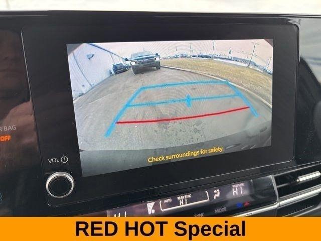 Toyota Sienna LE 8 Passenger 2025