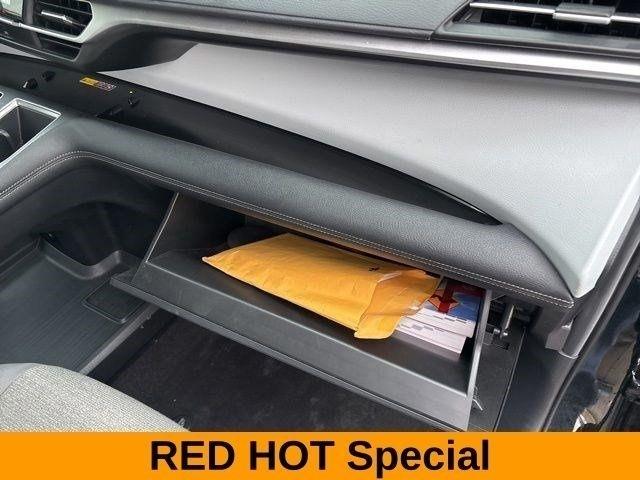 Toyota Sienna LE 8 Passenger 2025