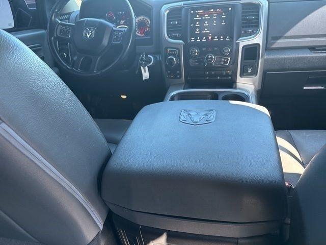 RAM 1500 Big Horn Crew Cab 4WD 2018
