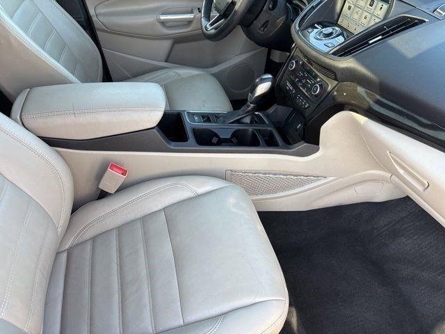 Ford Escape Titanium 4WD 2018