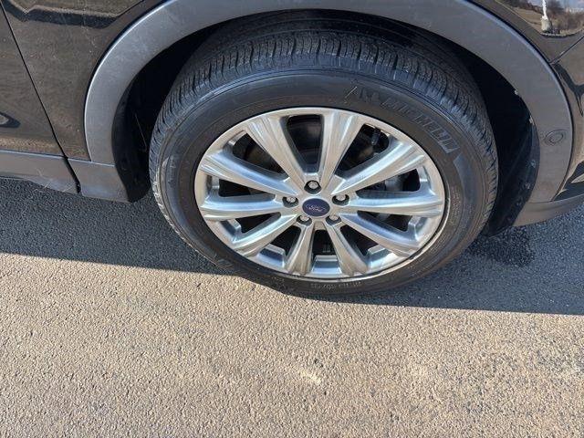 Ford Escape Titanium 4WD 2018