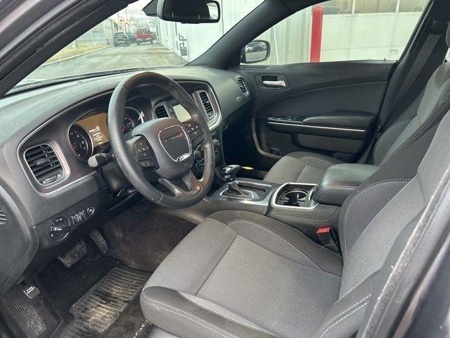 Dodge Charger SE 2016