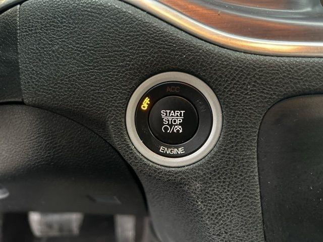 Dodge Charger SE 2016