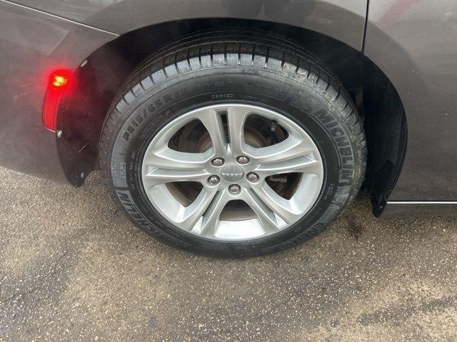 Dodge Charger SE 2016