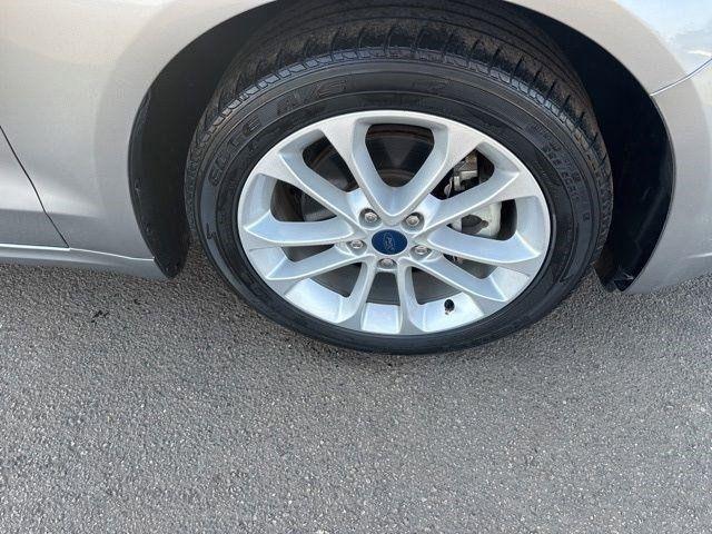 Ford Fusion Hybrid SE 2020