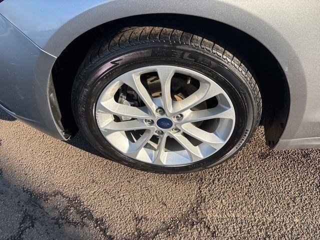 Ford Fusion Hybrid SE 2020