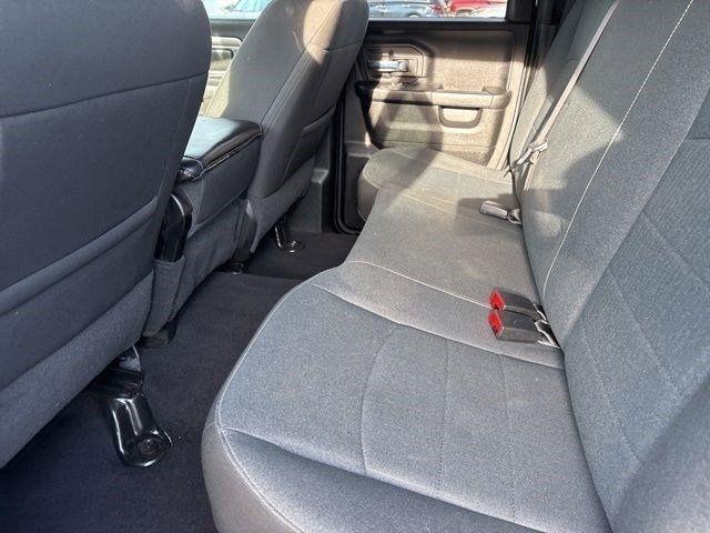 RAM 1500 SLT Quad Cab 4WD 2021