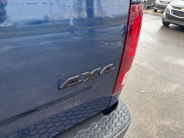 RAM 1500 SLT Quad Cab 4WD 2021