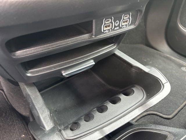 Chrysler Pacifica Select 2025