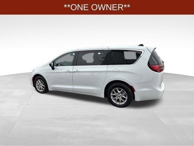 Chrysler Pacifica Select 2025