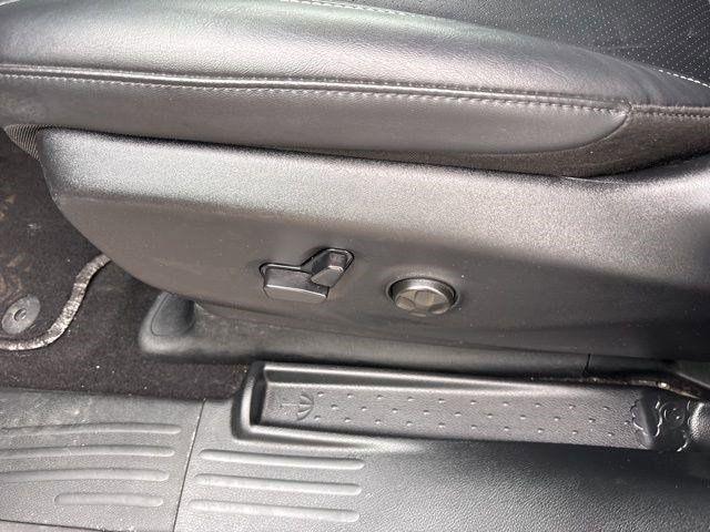 Chrysler Pacifica Select 2025