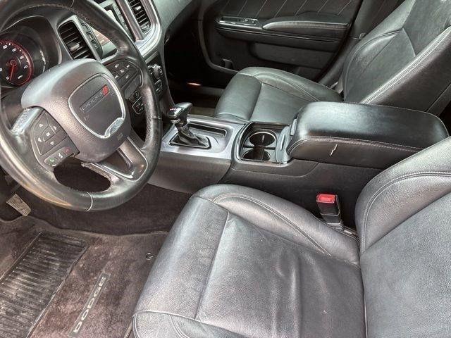 Dodge Charger SE 2017