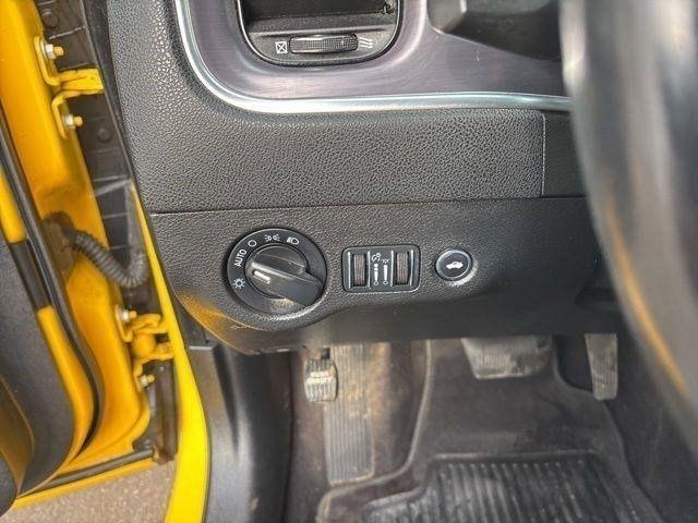 Dodge Charger SE 2017