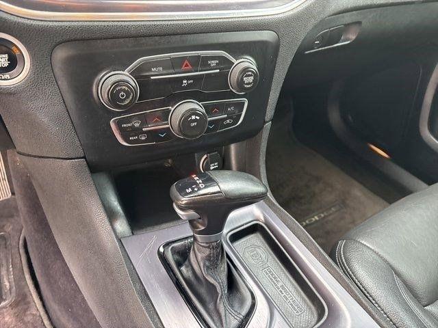 Dodge Charger SE 2017