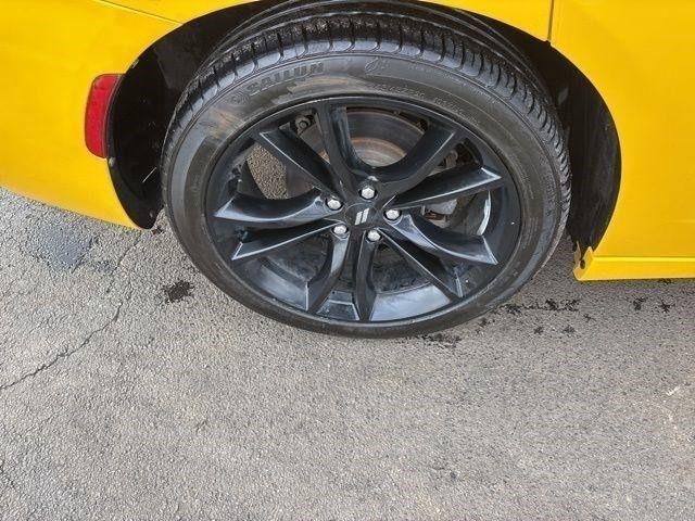 Dodge Charger SE 2017