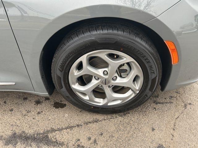 Chrysler Pacifica Limited 2023