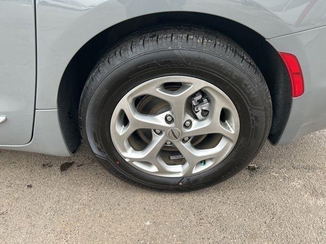 Chrysler Pacifica Limited 2023