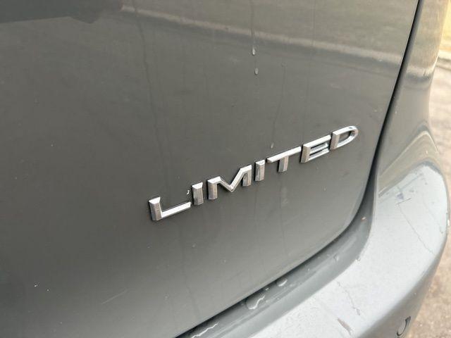 Chrysler Pacifica Limited 2023