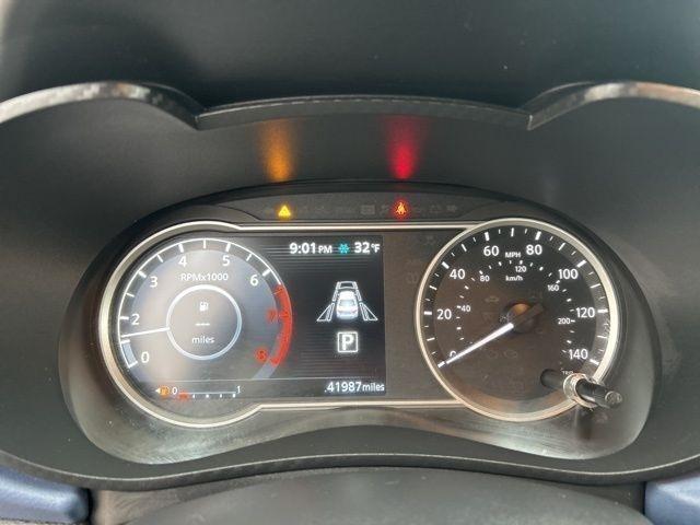 Nissan Versa SV 2023