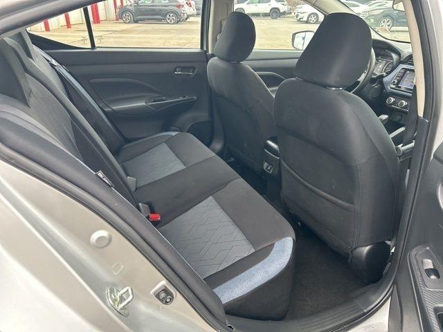 Nissan Versa SV 2023