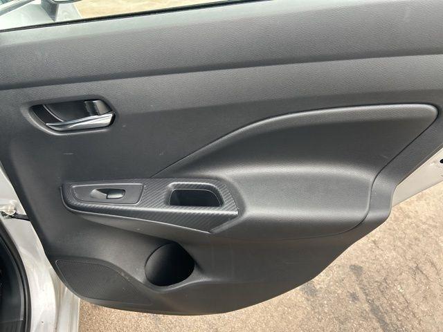 Nissan Versa SV 2023