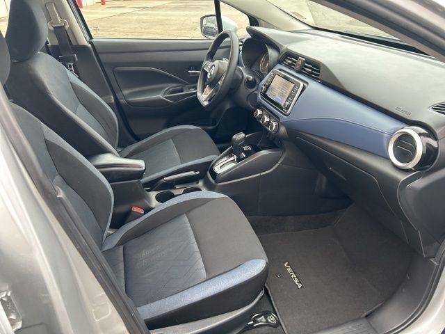 Nissan Versa SV 2023