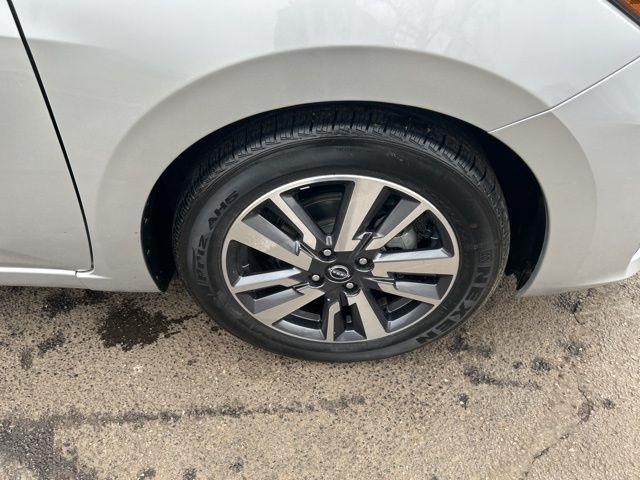 Nissan Versa SV 2023