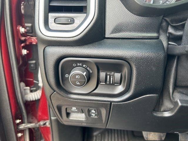 RAM 1500 Laramie Crew Cab SWB 4WD 2021