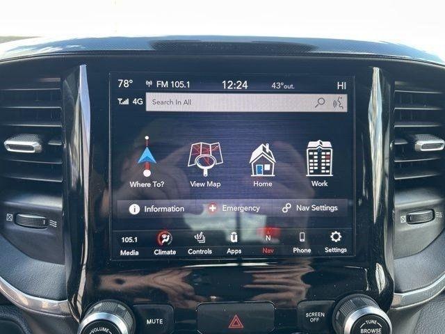 RAM 1500 Laramie Crew Cab SWB 4WD 2021