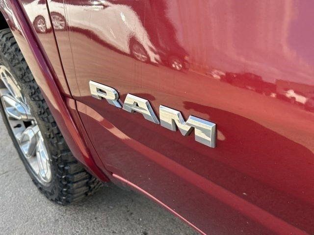 RAM 1500 Laramie Crew Cab SWB 4WD 2021