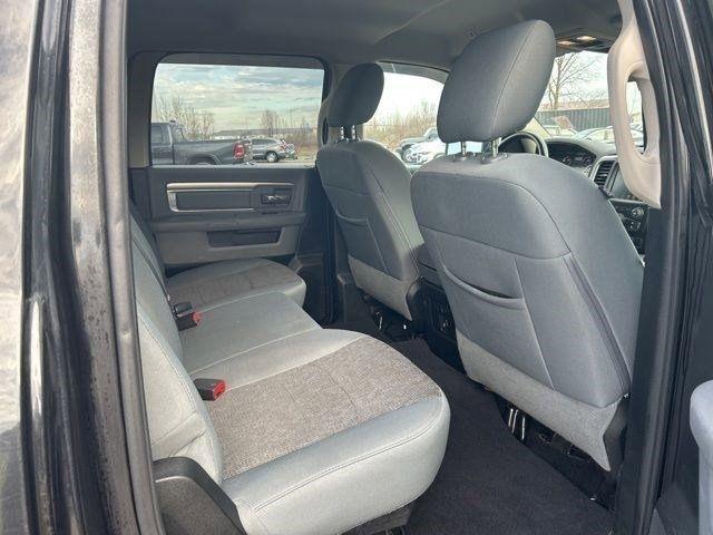 RAM 1500 SLT Crew Cab SWB 4WD 2017