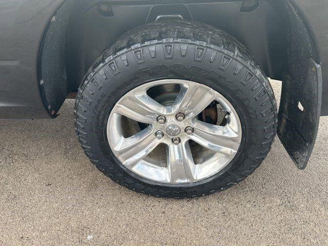 RAM 1500 SLT Crew Cab SWB 4WD 2017