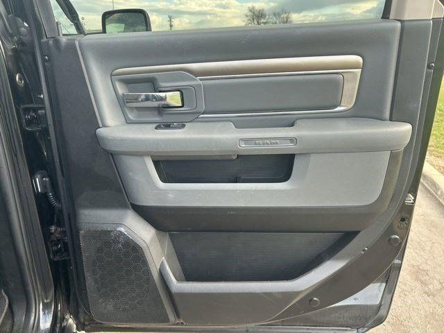 RAM 1500 SLT Crew Cab SWB 4WD 2017