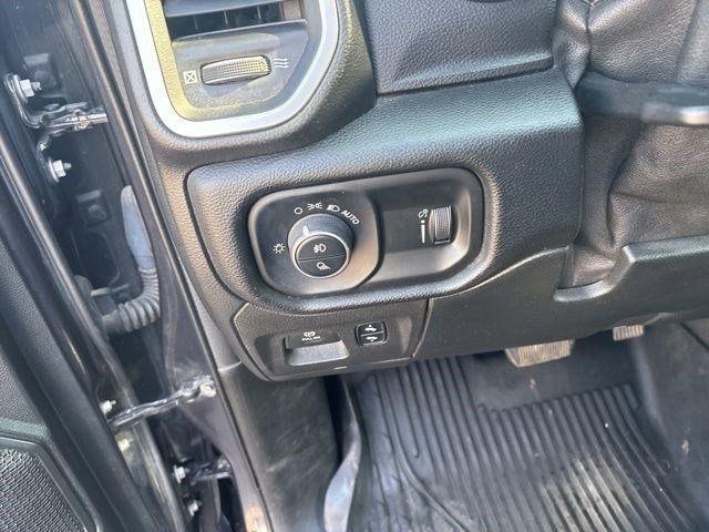 RAM 1500 Lone Star Crew Cab LB 4WD 2020