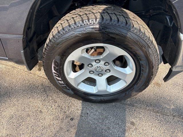 RAM 1500 Lone Star Crew Cab LB 4WD 2020